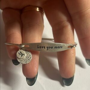 Chamilla 925 silver bangle “Love you More”